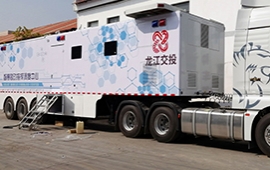 通信批示車